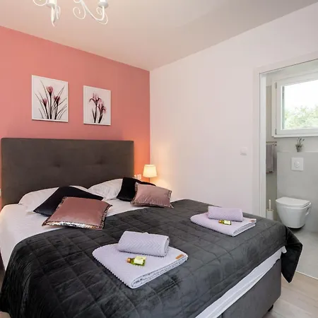 Olea Ferienhaus *